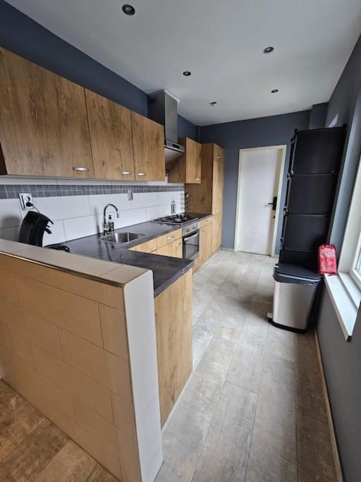 Voormalig Politiebureau Gebruik Welnesstuin Tegen Betaling Bed and Breakfast Ouddorp Buitenkant foto